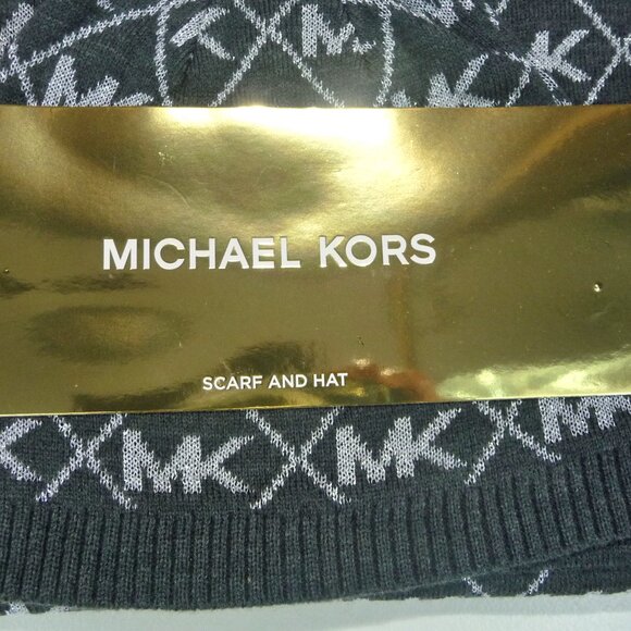 MICHAEL KORS SCARF AND HAT SET LOGO - Picture 3 of 6
